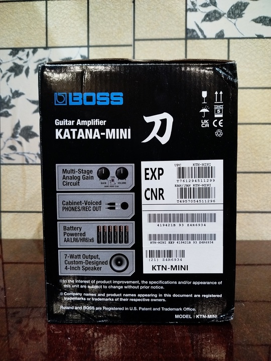Комбоусилитель BOSS Katana-Mini. Новый, в (3)