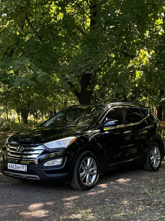 Продам!!!
Hyundai Santa fe 2014 год (1)
