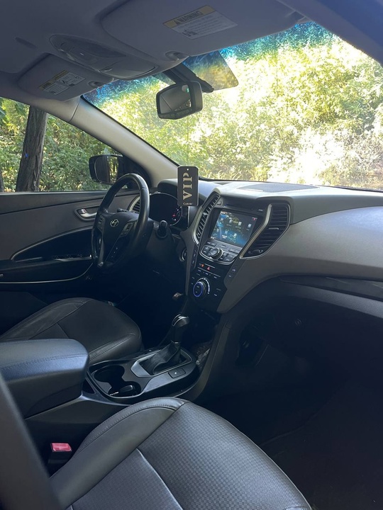 Продам!!!
Hyundai Santa fe 2014 год (6)