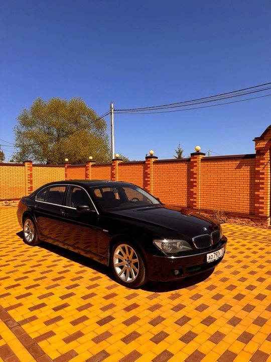 В продаже BMW SERIE 7