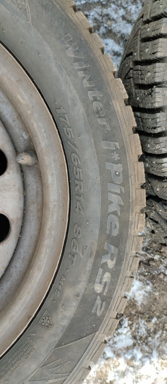 Продам R14 175/65 зима шипованные (3)