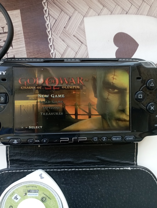 Продам psp 3008 
Почти не (3)