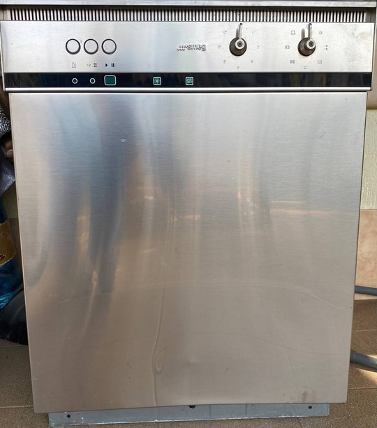 Продам посудомоечную машину Smeg, производство