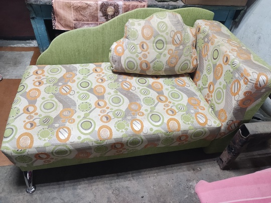 Продам диван 7тыс. Спальное место