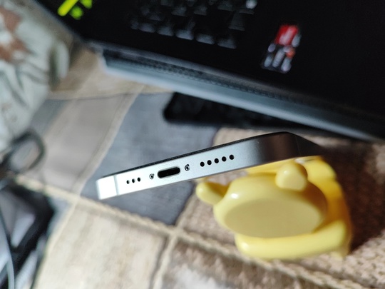 Продам IPhone 12 128 GB (4)