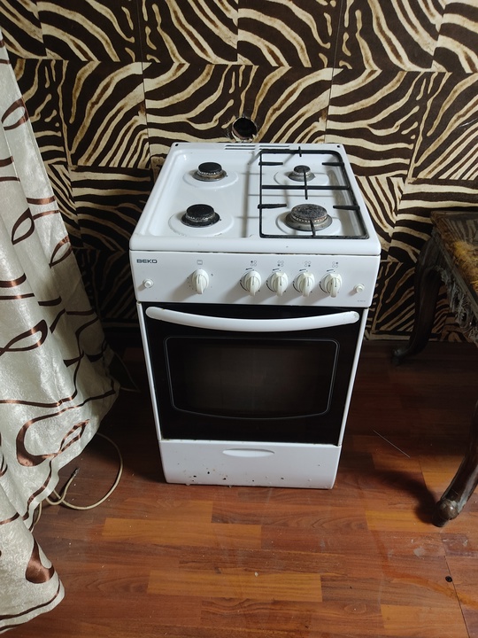 Донецк.
Продам газовую печь "ВЕКО"
Цена 3000