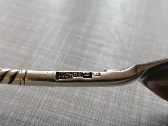 Продам изделия из серебра(часы, стопки, (8)