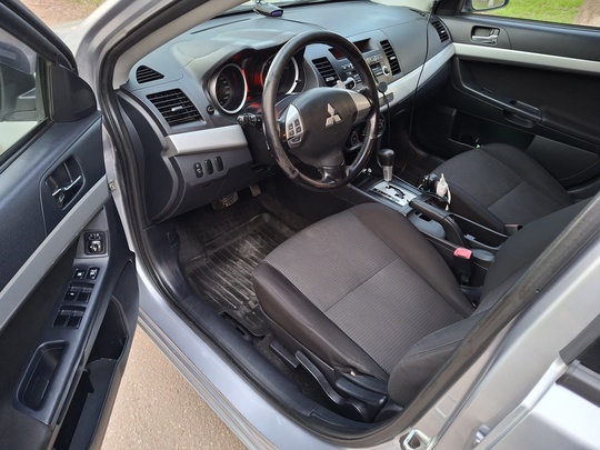 Продам Lancer X в хорошем (4)