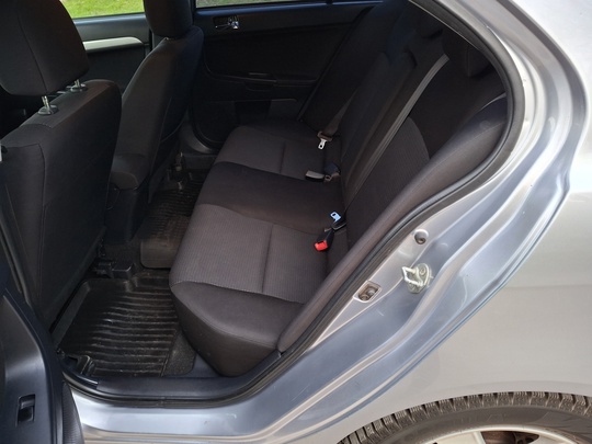 Продам Lancer X в хорошем (5)