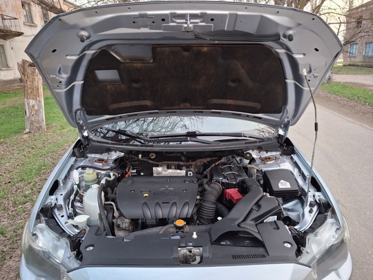 Продам Lancer X в хорошем (6)