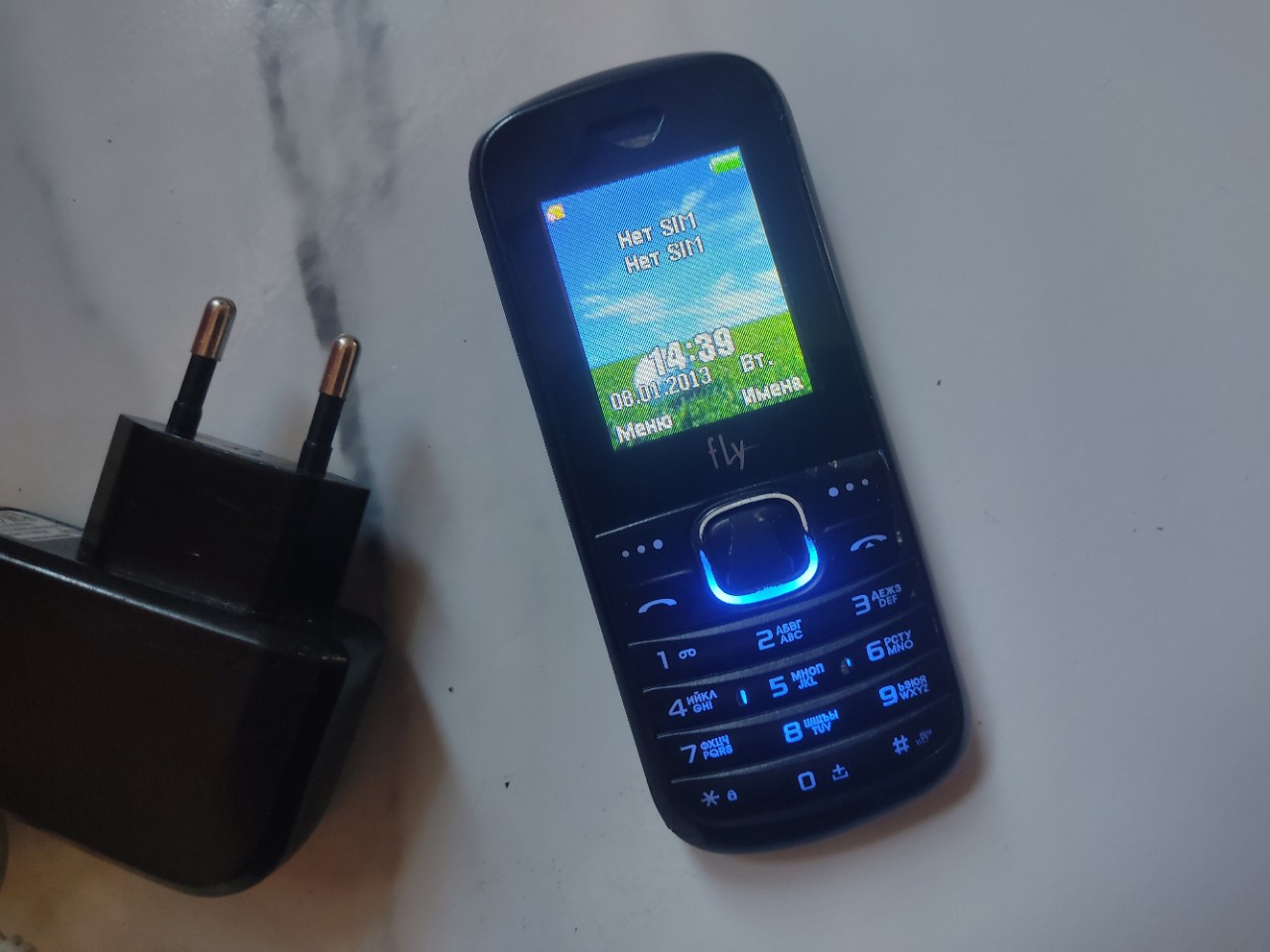 Телефон fly ds103d в отличном