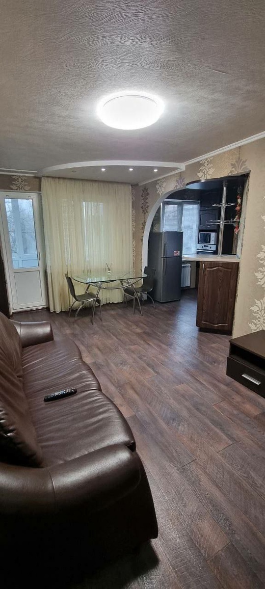 Продам 3-комн. квартиру на кв. (1)