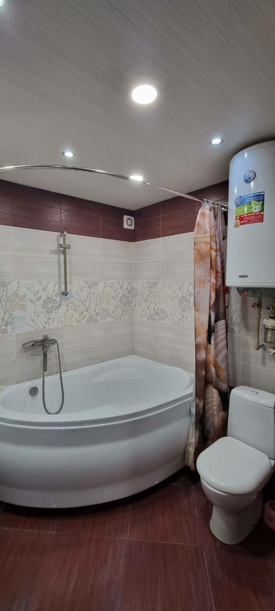 Продам 3-комн. квартиру на кв. (8)