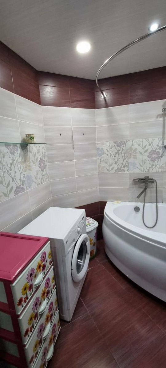 Продам 3-комн. квартиру на кв. (9)