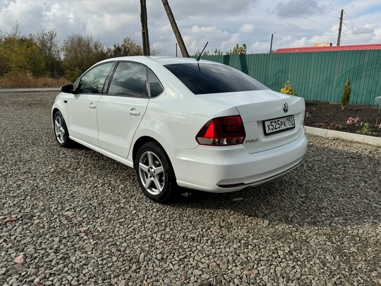 Volkswagen Polo 2017 Год. В (4)