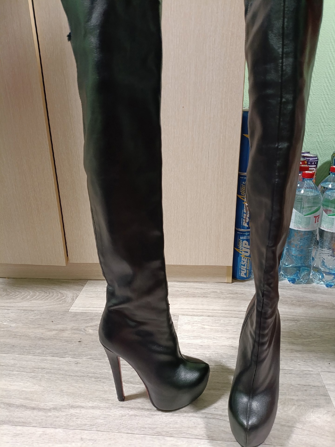 Продам обувь, в хорошем состоянии.
1 (1)