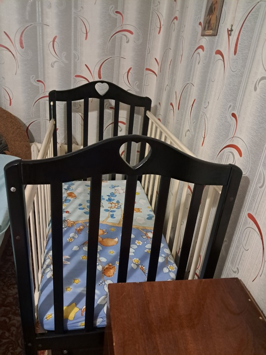 Продам кровать с маятником 120×60, (1)