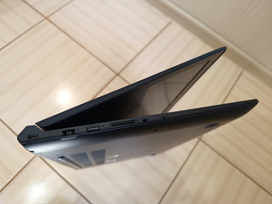 ASUS TUF Gaming F17 FX706HCB-ES51 (2)