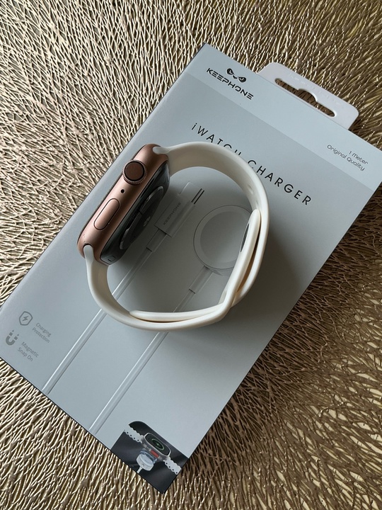 Часы Apple Watch 4(44)цвет Rose (2)