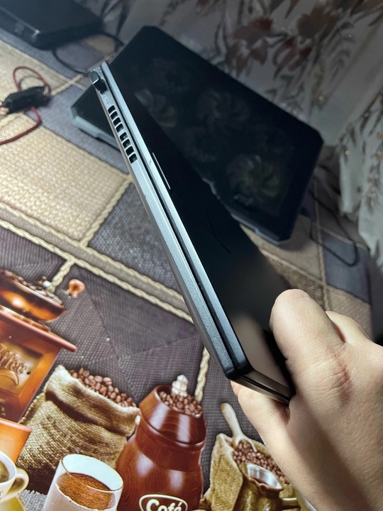 Продам,  хороший ноутбук ASUS (3)