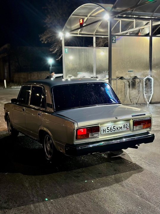 Продам ваз 2107 2006год ИНЖЕКТОР (3)
