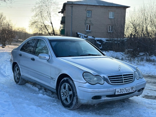 Продам Mercedes-Benz C-класс 2001 года (1)