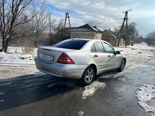 Продам Mercedes-Benz C-класс 2001 года (4)