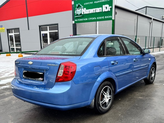 Chevrolet Lacetti 1.6 в идеальном (4)