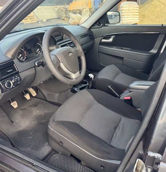Продам личный авто
Lada Priora 2014 (8)