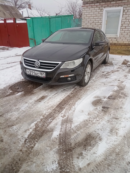 Volkswagen Passat CC 2008 года.
