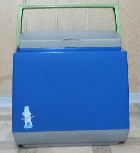 1. Автомобильный туристический холодильник
COOLY, MODEL: