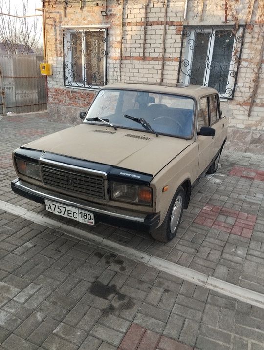 Продам ваз 2107.
Авто на полном (2)