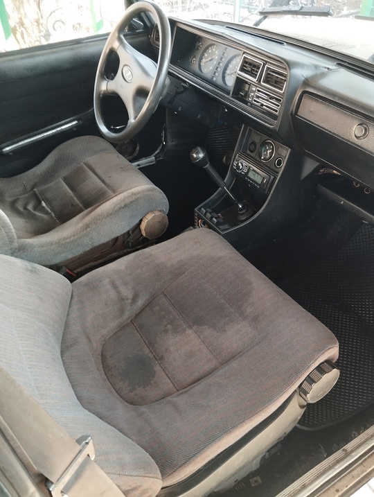 Продам ваз 2107.
Авто на полном (4)