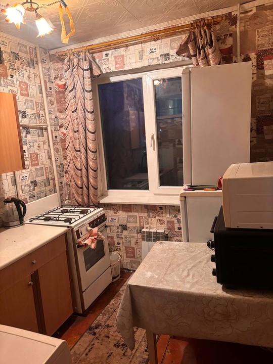 Продам 1квартиру.
Юбилейный
Ул.Ленина 4эт 5эт
Площадь 33м2
Удобное (4)