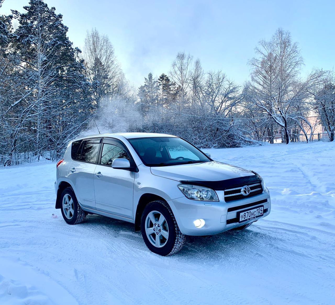 Toyota RAV4  2006 г
2.0 (3)