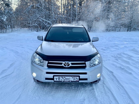 Toyota RAV4  2006 г
2.0 (6)