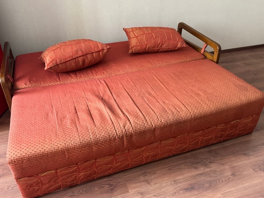 Продам диван - 3000 руб
+79592959581