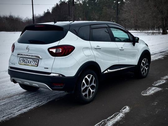 Renault Kaptur 2.0 Бензин 4x4 (2)