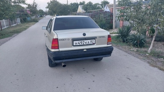 Продам машину опель кадет, двигатель (1)