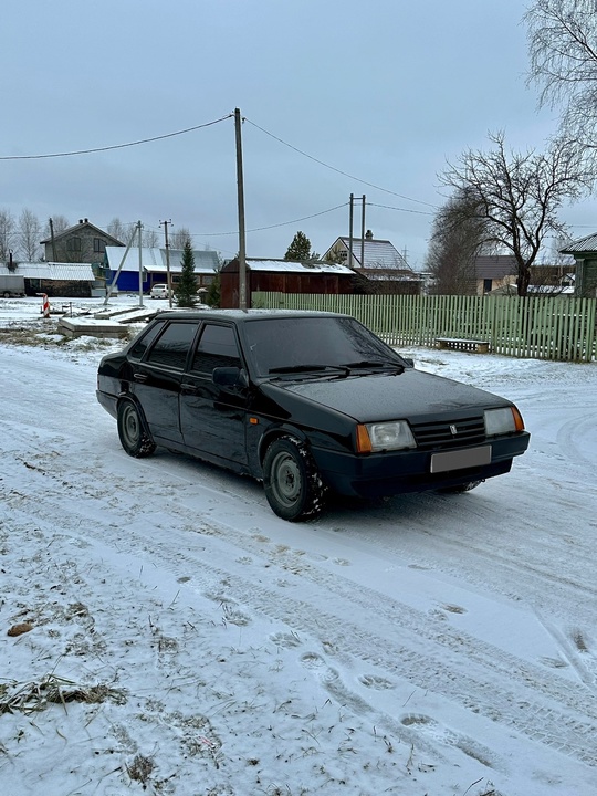 Продам:
ВАЗ 21099 2003 года выпуска (1)