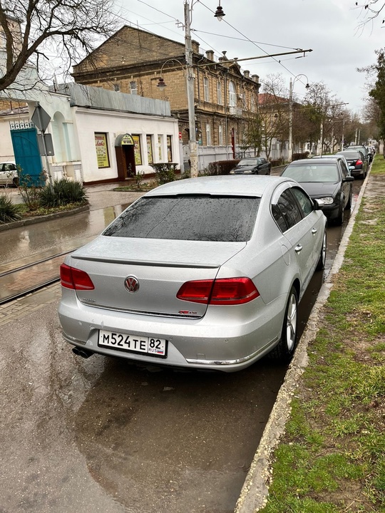 Продам свoй aвтомобиль. Машина полнoстью (2)