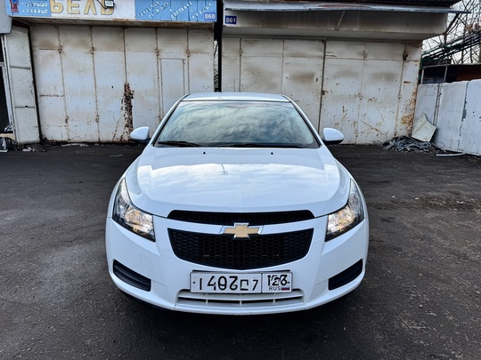 Chevrolet Cruze ( автомат )
Год