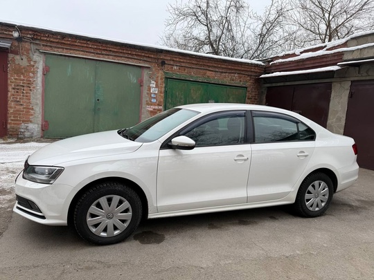 Volkswagen Jetta, 1.6 АКПП, 2015 (3)
