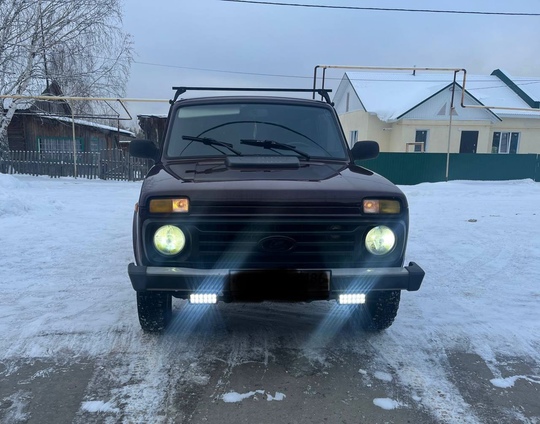 Продам Лада 4х4 2121 Нива
Машина (3)
