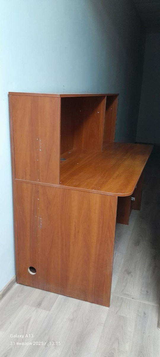 Срочно!

Продам столы для офиса – (3)
