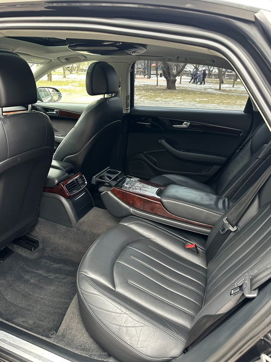Audi a8 Лонг полный привод (6)