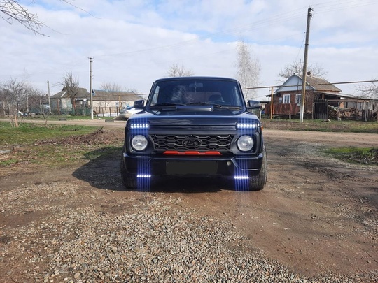 Продаю отличную Ладу 4х4 2121 (1)