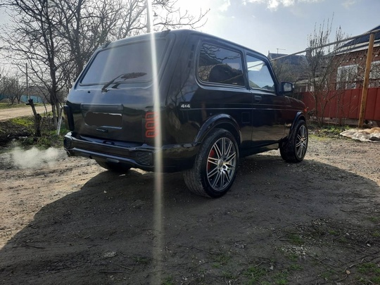 Продаю отличную Ладу 4х4 2121 (3)