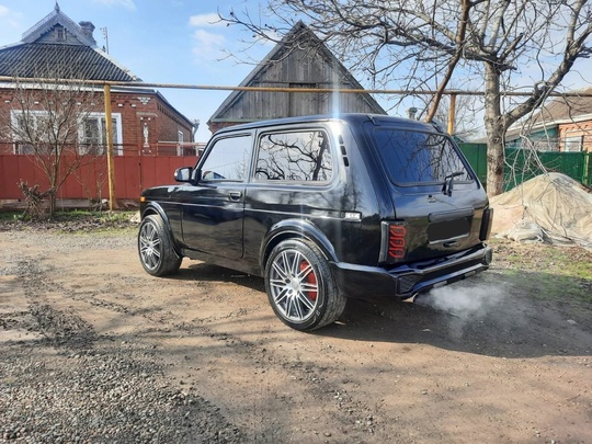 Продаю отличную Ладу 4х4 2121 (4)