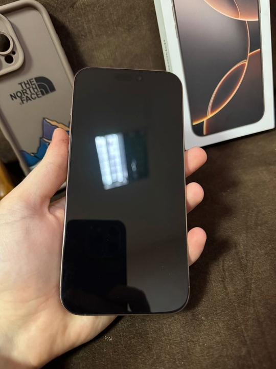 продам Iphone 16 Pro Max (6)